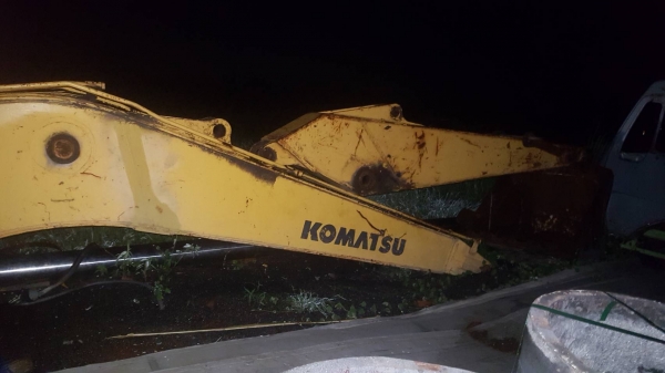 ขายบูมอามบุ่งกี๋KOMATSU PC200 ขายบูมอามบุ่งกี๋KOMATSU PC200
