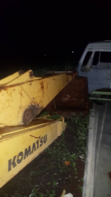 ขายบูมอามบุ่งกี๋KOMATSU PC200 ขายบูมอามบุ่งกี๋KOMATSU PC200