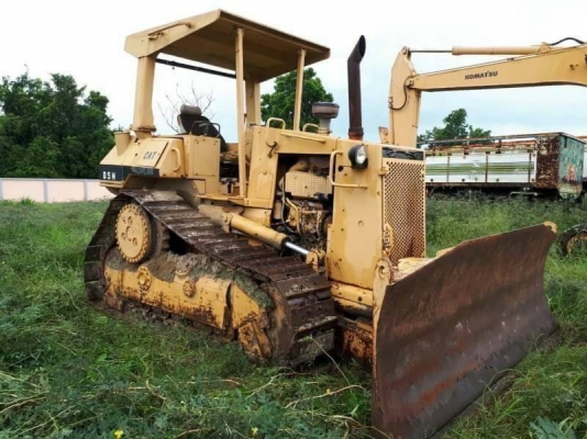 ขาย525,000$  แทรกเตอร์D5H ตีนไก่ป๊อกเกตลอย ผานดันหกทิศทาง เกียร์ท๊อก.เครื่องดี  ปั้มดี ช่างล่างเต็ม  เอกสารใบซื้อขาย   รถอยู่ชลบุรี โทร&amp;ไอดีไลน์ 0610710295