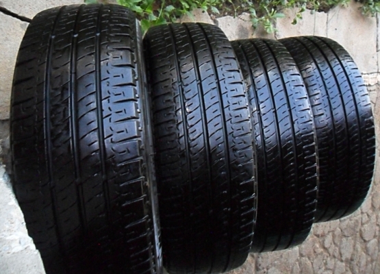 ยาง16กระบะ-รถตู้  มิชลิน 215-65-16 ลงพื้นปี15 ดอก1เซ็น