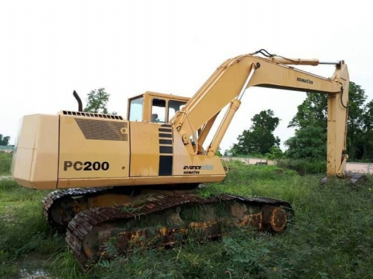 ขาย. 595,000฿. KOMATSU.PC200-5 คอนโทรลสั้น เอกสารอินวอยท์ เครื่องดี ปั้มดี เอวแน่น.โซ่หนา   รถอยู่ชลบุรี โทร&amp;ไอดีไลน์ 0610710295