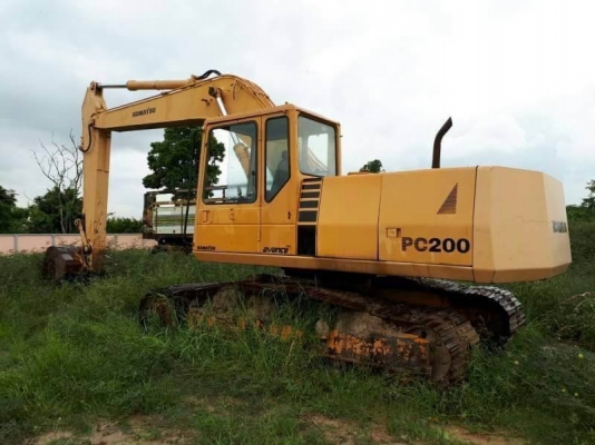 ขาย. 595,000฿. KOMATSU.PC200-5 คอนโทรลสั้น เอกสารอินวอยท์ เครื่องดี ปั้มดี เอวแน่น.โซ่หนา   รถอยู่ชลบุรี โทร&amp;ไอดีไลน์ 0610710295