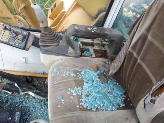 ขาย. 595,000฿. KOMATSU.PC200-5 คอนโทรลสั้น เอกสารอินวอยท์ เครื่องดี ปั้มดี เอวแน่น.โซ่หนา   รถอยู่ชลบุรี โทร&amp;ไอดีไลน์ 0610710295