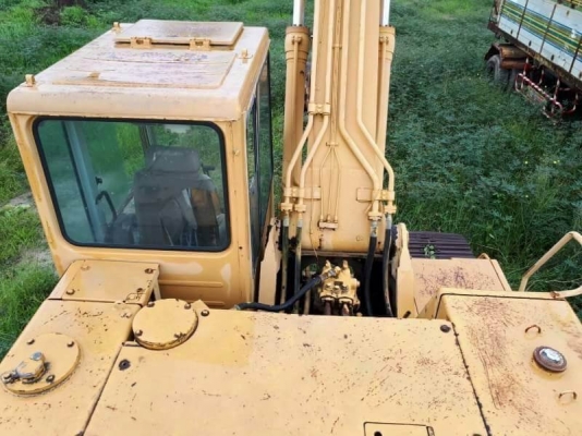 ขาย. 595,000฿. KOMATSU.PC200-5 คอนโทรลสั้น เอกสารอินวอยท์ เครื่องดี ปั้มดี เอวแน่น.โซ่หนา   รถอยู่ชลบุรี โทร&amp;ไอดีไลน์ 0610710295