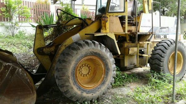 ขายรถตักล้อยาง KOMATSU WA180-1