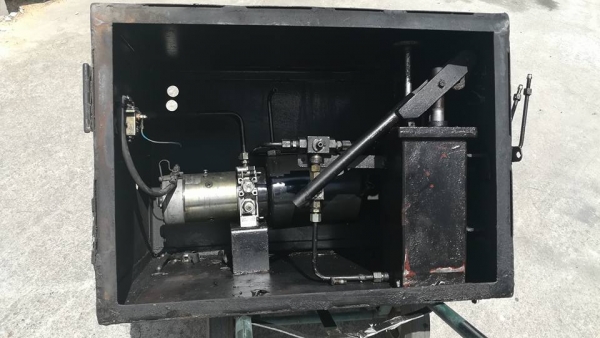 ขายชุดไฮเดอร์ลิคสวยๆราคาชุดละ 6000คะ สนใจสอบถามใด้ที่ พิมพ์ใจ 081-4825911 รุ่ง 085-0097969 คะ