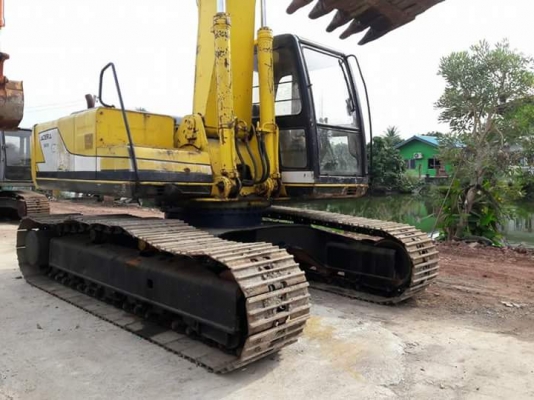 ขายKOBELCO SK200-1  มาร์คทรี  รถสวย  สภาพดี  พร้อมใช้  เอกสารอินวอยครบ...ลองระบบกันได้ทุกวัน  โทร  089-3818694  ดวงนภา