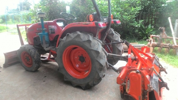 รถไถ 36 แรงปี 53 อุปกร 3 อย่าง ซ. ม 1300 นิด ฯฯ ป้ายแดง มือเดียว ราคาเบาฯฯ 275000 บาท ดูรถที อ.ราษีไศล จ.ศรีสะเกษ คับ 098 668-3479 094 283-9369 สิทธิ์คับ รถไถ 36 แรงปี 53 อุปกร 3 อย่าง ซ. ม 1300 นิด ฯฯ ป้ายแดง มือเดียว ราคาเบาฯฯ 275000 บาท ดูรถที อ.ราษีไศล จ.ศรีสะเกษ คับ 098 668-3479 094 283-9369 สิทธิ์คับ