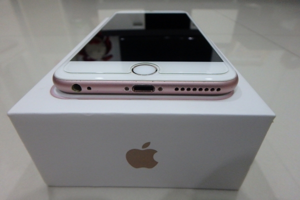 ลดราคา-Iphone 6S Plus 16 GB ครบกล่อง สภาพใหม่ เครื่องไทย ส่งฟรี