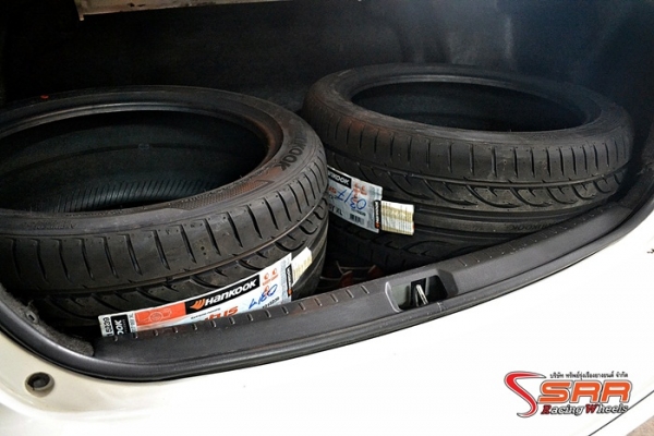 HANKOOK V12-EVO2 245/40R17 เส้นละ 3,800 บาท HANKOOK V12-EVO2 245/40R17 เส้นละ 3,800 บาท