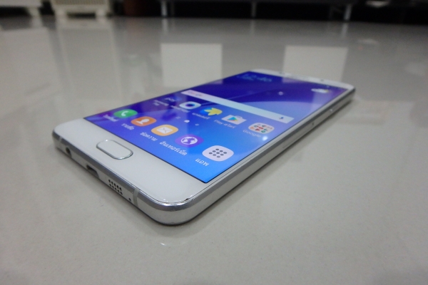 Samsung Galaxy A7 2016 สีขาว สภาพใหม่ ส่งฟรี