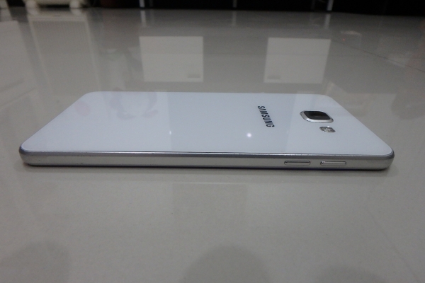 Samsung Galaxy A7 2016 สีขาว สภาพใหม่ ส่งฟรี