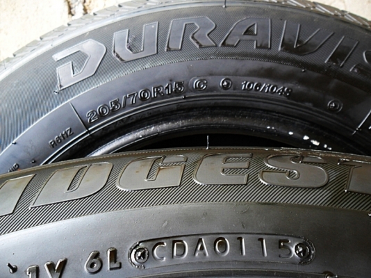 ยางกระบะ-รถตู้15 บริดสโตน 205-70-15ลงพื้นปลายปี15 ดอก1เซ็นไม่มีปะเลย