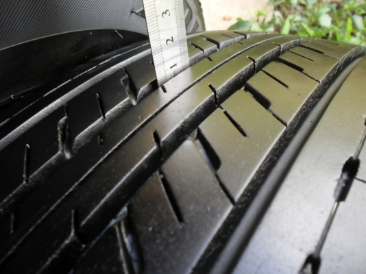 ยางกระบะ-รถตู้15 บริดสโตน 205-70-15ลงพื้นปลายปี15 ดอก1เซ็นไม่มีปะเลย