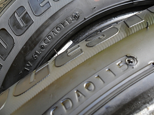 ยางกระบะ-รถตู้15 บริดสโตน 205-70-15ลงพื้นปลายปี15 ดอก1เซ็นไม่มีปะเลย