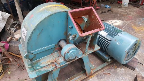 เครื่องย่อยไม้ขนาดใหญ่ สบายๆๆ  รหัสสินค้า E1 - 15