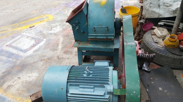 เครื่องย่อยไม้ขนาดใหญ่ สบายๆๆ  รหัสสินค้า E1 - 15