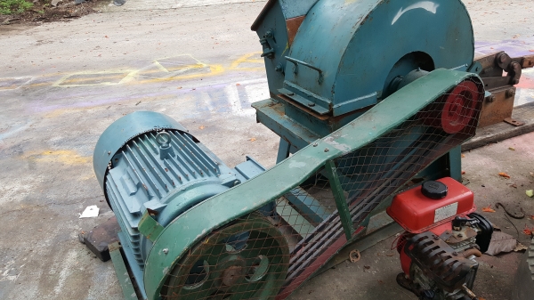 เครื่องย่อยไม้ขนาดใหญ่ สบายๆๆ  รหัสสินค้า E1 - 15