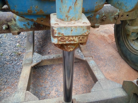 ขายรถไถ่ฟอร์ด 6600 T5  พร้อมใช้งาน..เล่มทะเบียนพร้อม