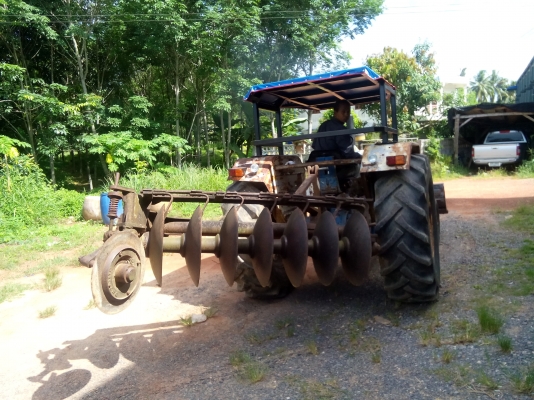 ขายรถไถ่ฟอร์ด 6600 T5  พร้อมใช้งาน..เล่มทะเบียนพร้อม