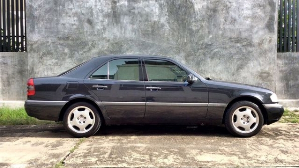 BENZ C220 1995