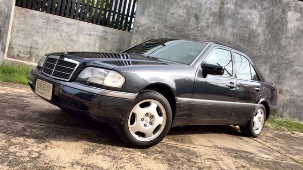 BENZ C220 1995 BENZ C220 1995