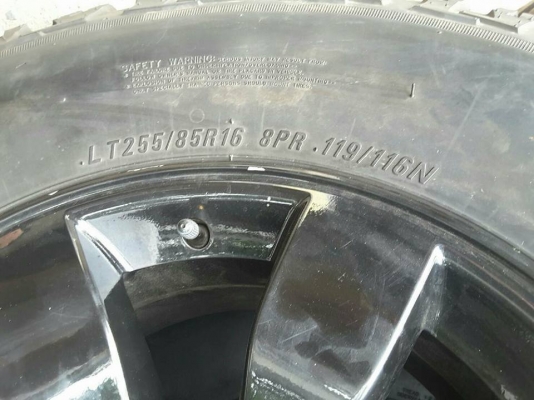 ยาง 33 นิ้ว Maxxis MT 255-85-16 ปี15 สภาพดี 1ชุด