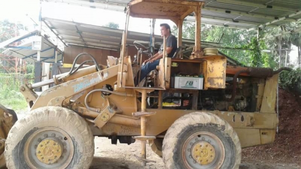 ขาย 265,000 บาท KOMATSU JH30 เครื่องดี. เกียรดี สภาพพร้อมใช้ เอกสารชื้อขาย  รถอยู่ จ.ฉะเชิงเทรา โทร&amp;ไอดีไลน์ 0610710295