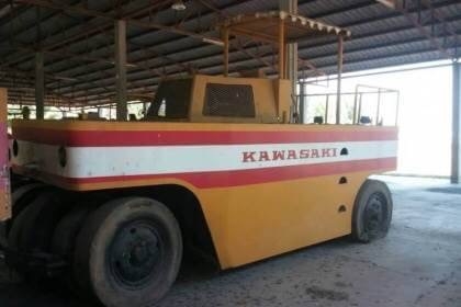ขายเหมา 2 คัน 595,000 บาท รถบดล้อยาง 9 ล้อ WATANABE เล่มทะเบียน KAWASAKI. เล่มทะเบียน   รถอยู่ จ.นครสวรรค์ โทร&amp;ไอดีไลน์ 0610710295