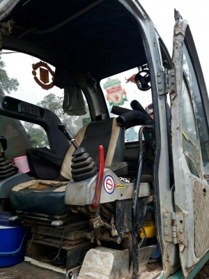 ขายรถขุดแบ็คโค SK200-5มาร์คไฟว์ ธรรมดาไฟฟ้าตัดใช้งานประจำ เอกสารใบซื้อขาย