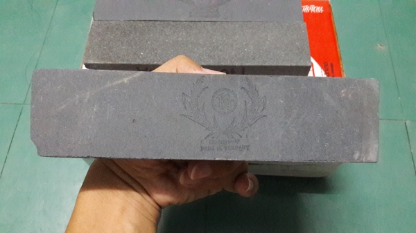 ขายหินลับมีดตรารวงข้าว2"&times;8"&times;1" MADE IN GERMANY.ใหม่เก่าเก็บบิ่นมุมนิดๆ