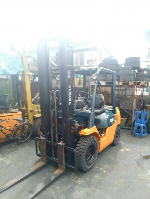 ขายรถยกขนาด2.5่ตันเสาสูง6เมตรเครื่องยนต์ดีเซลราคา390,000บาท