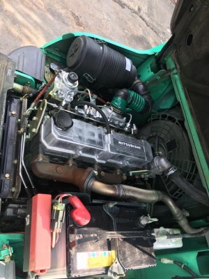 ขายรถนอก MITSUBISHI รุ่นล่าสุด ยก2.5 ตัน 4 เมตร งาเท ดีเซล เกียร์ครัช ยางตัน 420,000 บาท 094-426-7888 จะเด็ด