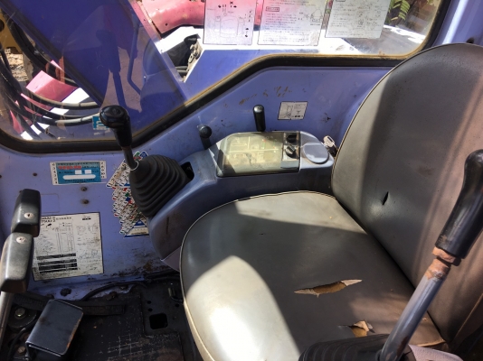 รถแบคโฮ KOMATSU PC - 75 UU. สนใจติดต่อ 081 - 6079515 รถแบคโฮ KOMATSU PC - 75 UU. สนใจติดต่อ 081 - 6079515