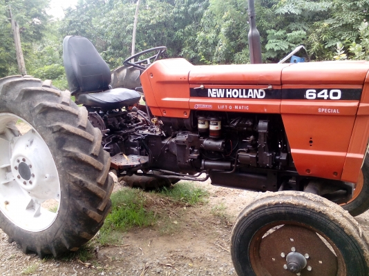 ขายรถไถนิวฮอลแลนด์640(เฟียต) 70 แรงม้า เก่านอกพร้อมอินวอยย์