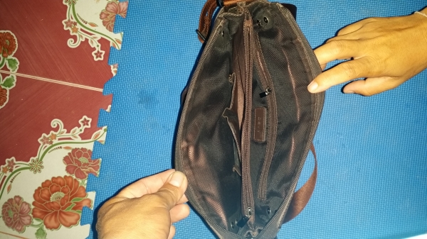 ขายกระเป๋าสะพาย DEVY  1300 บาท