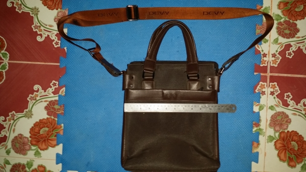 ขายกระเป๋าสะพาย DEVY  1300 บาท