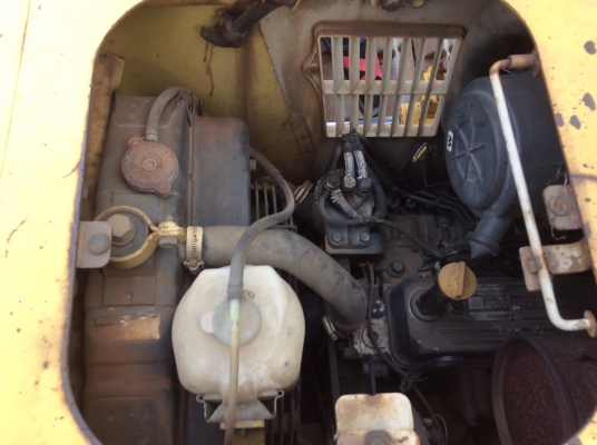 รถเเทรกเตอร์ KOMATSU  D20P-7E สภาพสวยพร้อมใช้งาน ราคาไม่แพงครับ