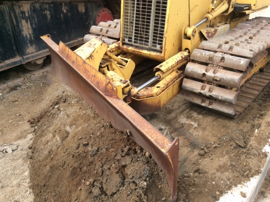 รถเเทรกเตอร์ KOMATSU  D20P-7E สภาพสวยพร้อมใช้งาน ราคาไม่แพงครับ