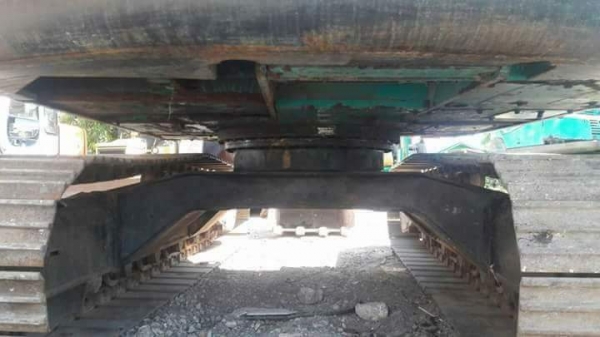 ขายKOBELCO SK100-3  มาร์คไฟว์  ซุปเปอร์  เก่าญี่ปุ่นแท้   สภาพสวย  เครื่องปั๊มดี  ยังไม่เคยใช้งานในไทย  ลองระบบกันได้ทุกวัน  โทร  089-3818694  ดวงนภา