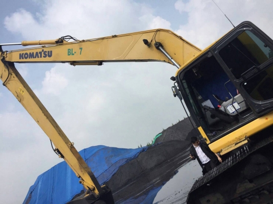 รถขุดแขนยาว KOMATSU PC200-8