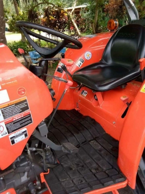 ขายรถไถคูโบต้า L4708DT (4wd) รถสวย เกรดเอ สีเดิม100\% ใช้งานน้อยมากๆครับ สภาพนางฟ้า. สวยงามสุดๆ เลขไมล์340ชั่วโมง มาพร้อมมีอุปกรณ ์ดันหน้า กับ หางตัดหญ้า1.5เมตรของใหม่ เล่มทะเบียนพร้อม ขายรถไถคูโบต้า L4708DT (4wd) รถสวย เกรดเอ สีเดิม100\% ใช้งานน้อยมากๆครับ สภาพนางฟ้า. สวยงามสุดๆ เลขไมล์340ชั่วโมง มาพร้อมมีอุปกรณ ์ดันหน้า กับ หางตัดหญ้า1.5เมตรของใหม่ เล่มทะเบียนพร้อม