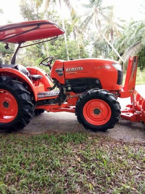 ขายรถไถคูโบต้า L4708DT (4wd) รถสวย เกรดเอ สีเดิม100\% ใช้งานน้อยมากๆ. สวยงามสุดๆเลขไมล์ 250 ชั่วโมง มาพร้อมมีอุปกรณ ์ดันหน้า กับ ผาน4 กริ๊บๆ เล่มทะเบียนพร้อม ขายรถไถคูโบต้า L4708DT (4wd) รถสวย เกรดเอ สีเดิม100\% ใช้งานน้อยมากๆ. สวยงามสุดๆเลขไมล์ 250 ชั่วโมง มาพร้อมมีอุปกรณ ์ดันหน้า กับ ผาน4 กริ๊บๆ เล่มทะเบียนพร้อม