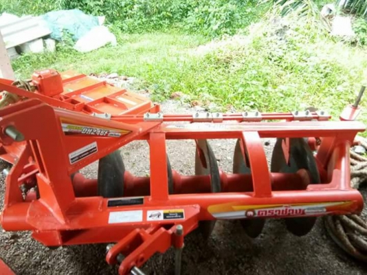 ขายผานพรวน6  เฮฟวี่พลัสDH246F ใบ 24" ของใหม่มากๆ สภาพ98\%  เจ้าของซื้อมาใช้แค่ครั้งเดียว #มาดูของก่อนได้ค่ะ รับรองไม่ผิดหวัง..#สวยเหมือนของใหม่ค่ะ.