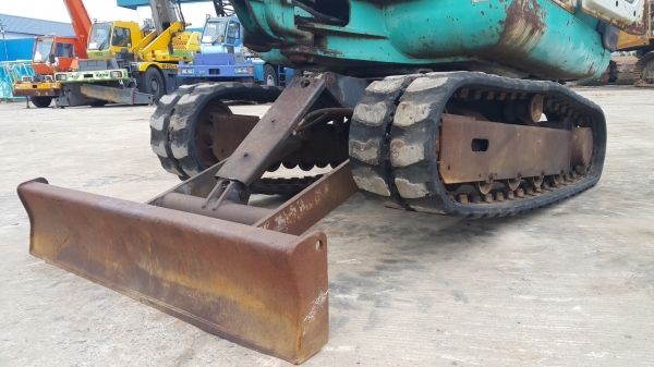 KOMATSU : PC20-7 ห้องเก๋ง นำเข้าตรงจากญี่ปุ่นครับ KOMATSU : PC20-7 ห้องเก๋ง นำเข้าตรงจากญี่ปุ่นครับ