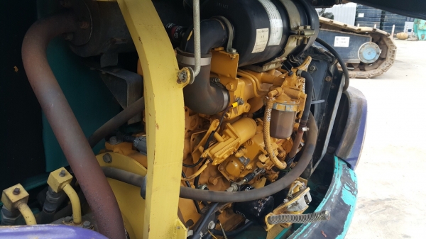 KOMATSU : PC20-7 ห้องเก๋ง นำเข้าตรงจากญี่ปุ่นครับ KOMATSU : PC20-7 ห้องเก๋ง นำเข้าตรงจากญี่ปุ่นครับ