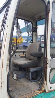 KOMATSU : PC20-7 ห้องเก๋ง นำเข้าตรงจากญี่ปุ่นครับ KOMATSU : PC20-7 ห้องเก๋ง นำเข้าตรงจากญี่ปุ่นครับ