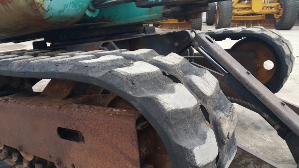 KOMATSU : PC20-7 ห้องเก๋ง นำเข้าตรงจากญี่ปุ่นครับ KOMATSU : PC20-7 ห้องเก๋ง นำเข้าตรงจากญี่ปุ่นครับ