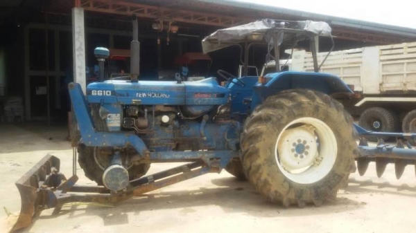 ขาย 485,000 บาท รถไถ 2 เพลา ZF (FORD 6610 เสื้อลาย ) เครื่องดี เกียร์ดี หางไม่ตก (ใบมีดหน้า -หาง 7) เอกสารอินวอยท์  รถอยู่  จ.ศรีสะเกษ โทร&amp;ไอดีไลน์ 0610710295