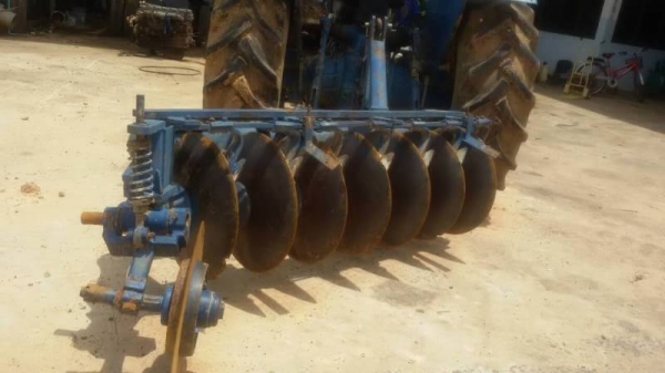 ขาย 485,000 บาท รถไถ 2 เพลา ZF (FORD 6610 เสื้อลาย ) เครื่องดี เกียร์ดี หางไม่ตก (ใบมีดหน้า -หาง 7) เอกสารอินวอยท์  รถอยู่  จ.ศรีสะเกษ โทร&amp;ไอดีไลน์ 0610710295